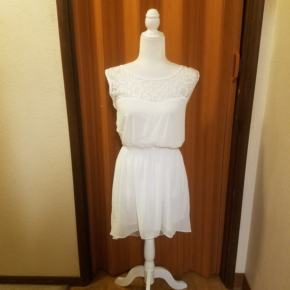 LACE WHITE HIGH LOW DRESS